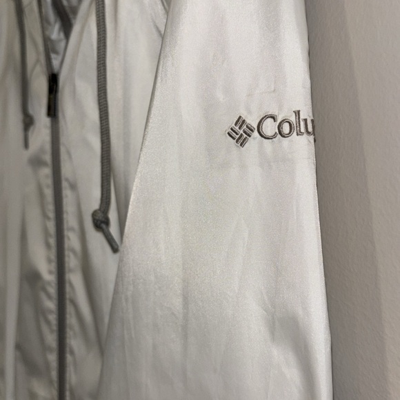 Columbia Arcadia Trench Coat - Picture 5 of 5